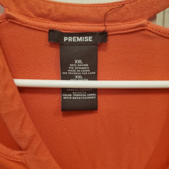 Top - Picture 2 of 2